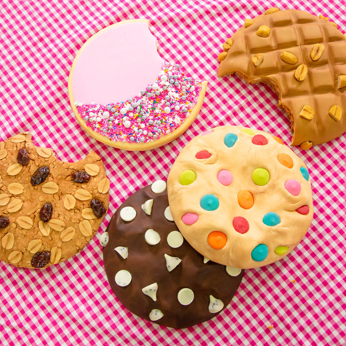 Giant Cookie Cakes | Best Novelty Cake Recipe | Yolanda Gampp &ndash; HOW TO CAKE IT