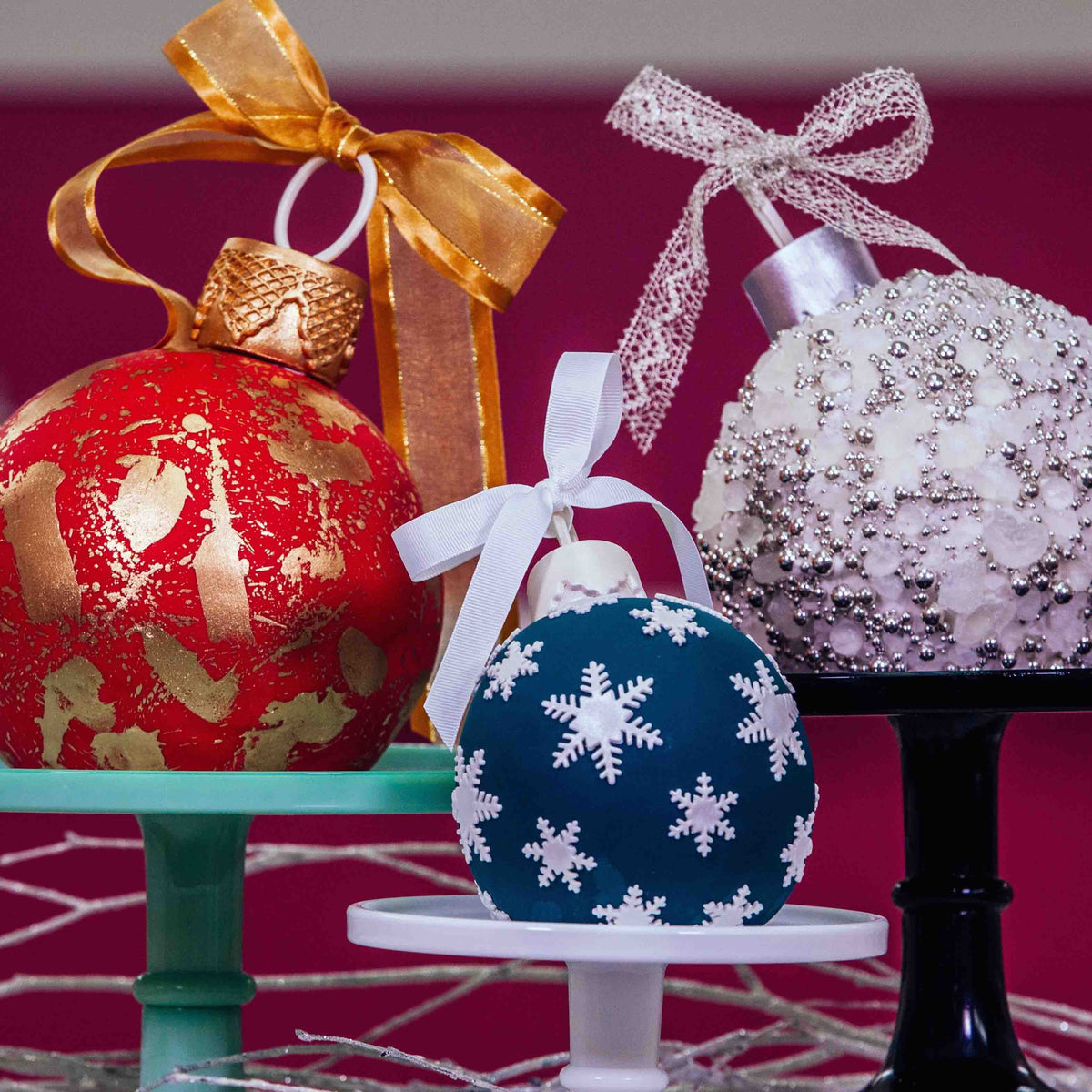 Christmas Ornament Cakes HOW TO CAKE IT